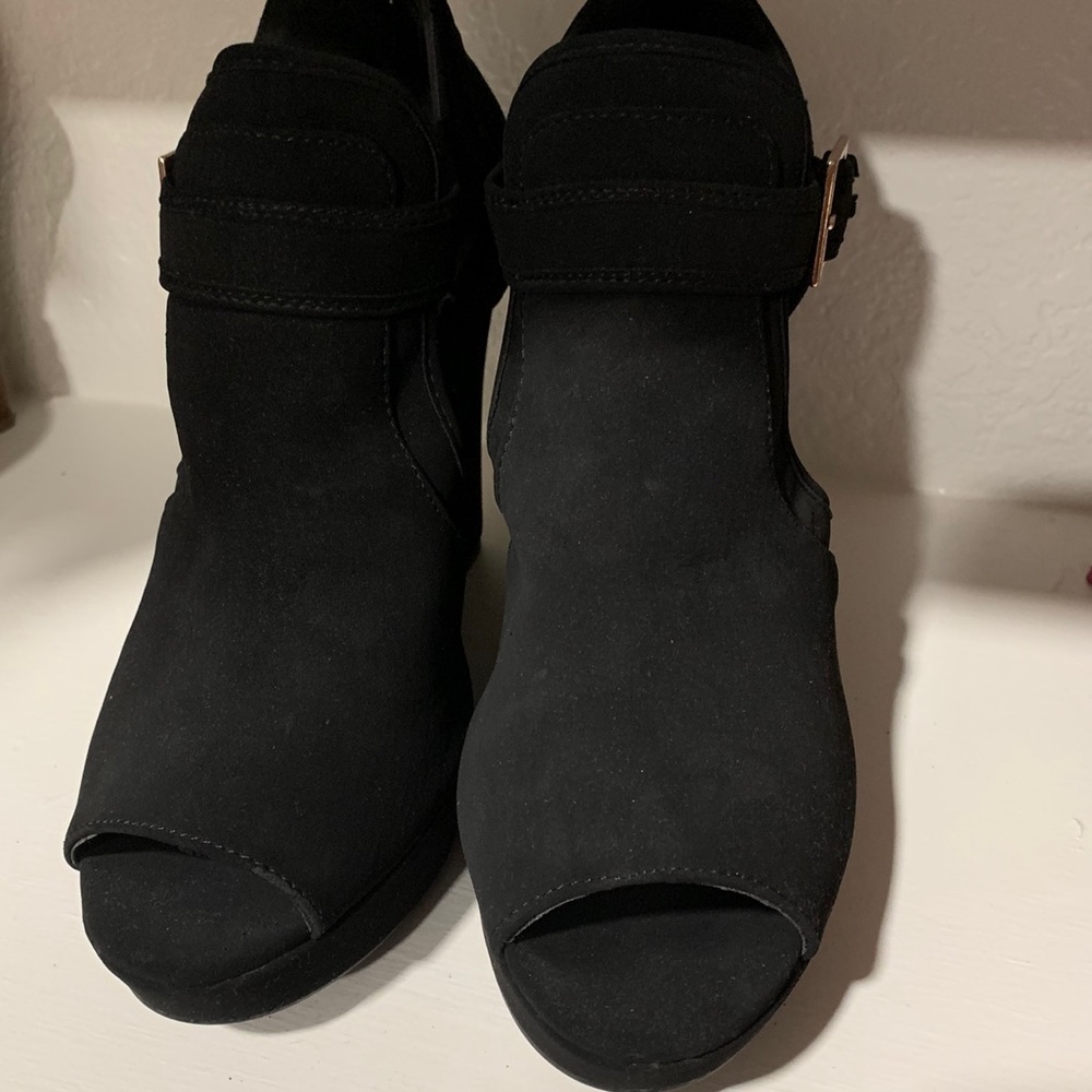 Open Toe Wedge - image 3